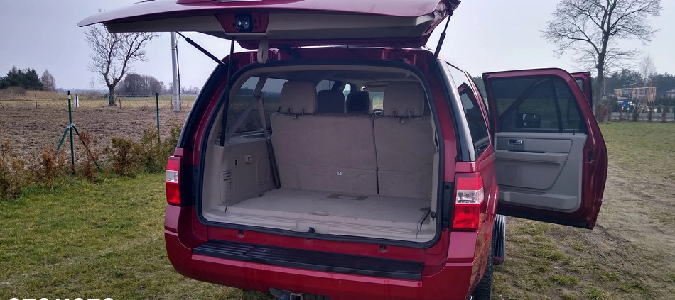 Ford Expedition cena 109000 przebieg: 314000, rok produkcji 2014 z Brzozów małe 211